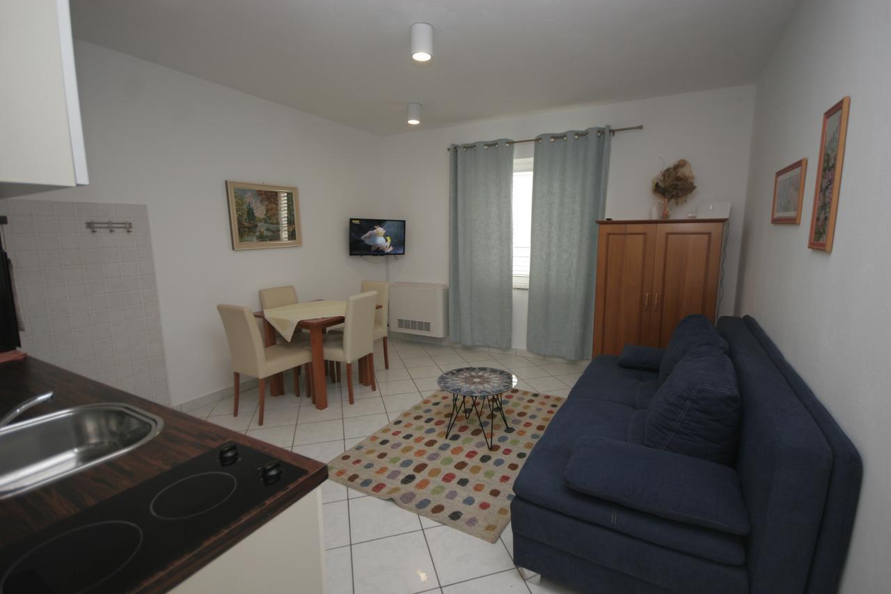 Apartments Irena Krk Đảo Krk Ngoại thất bức ảnh